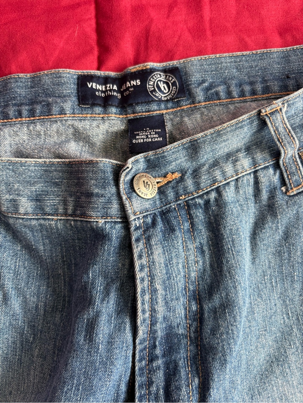 High-Rise Wide-Leg Women's Jeans in Light Blue Wash - Picture 3 of 4